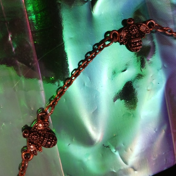 BumbleBee Necklace Delicate Bronze tone Chain Necklace Simulated Diamonds BEE - Picture 7 of 10